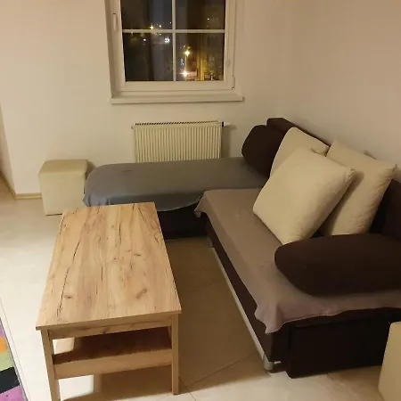 Apartament Centrum Plaza * ギジツコ